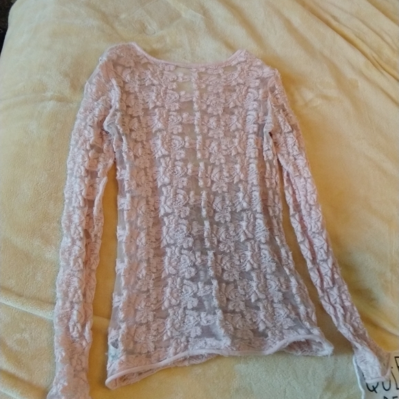 Unique, whimsical Free People shirt/sweater - Picture 4 of 7